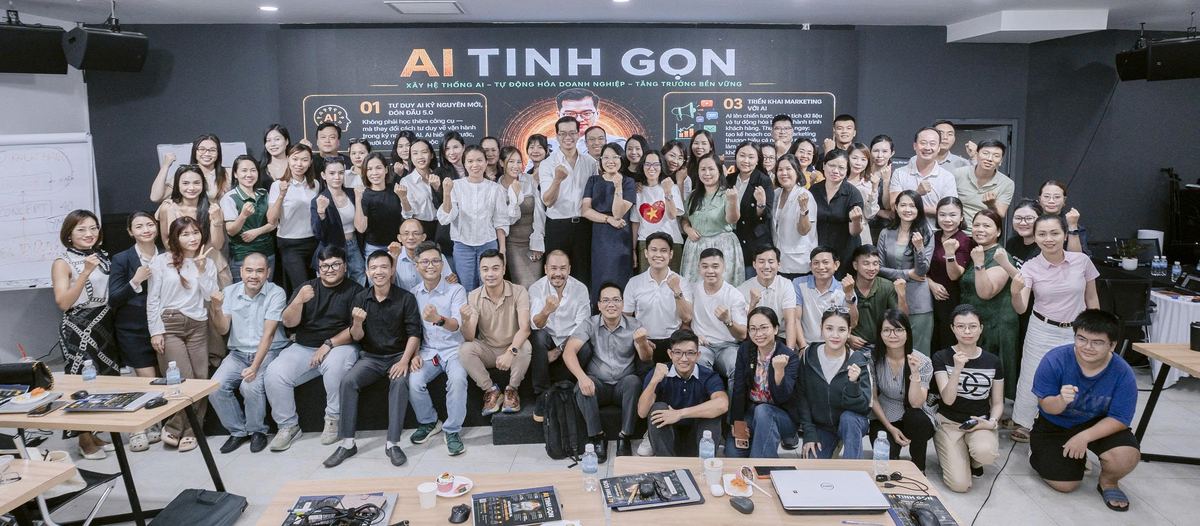 Ảnh tập thể học viên lớp AI Tinh Gọn tại Nha Trang